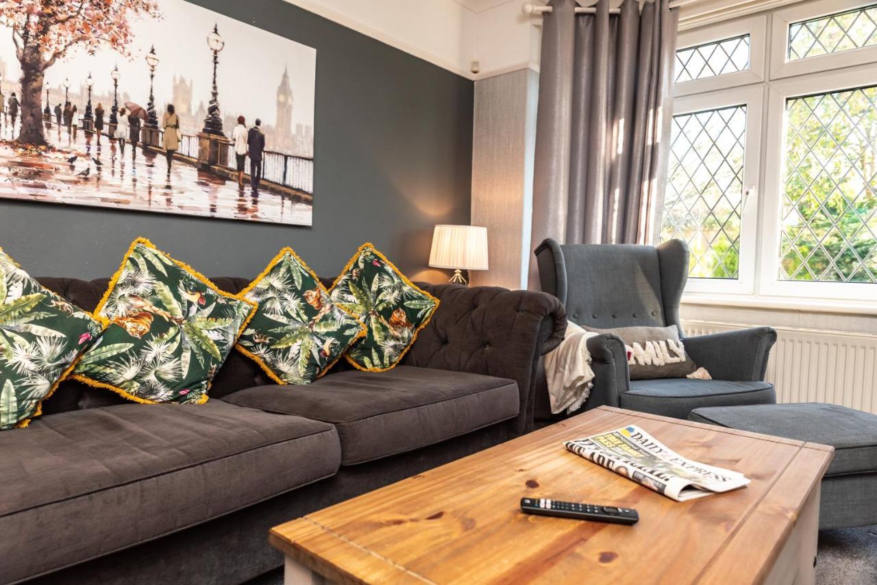 Cheerful 3-Bedroom Douglas House With Patio Southampton Exterior foto