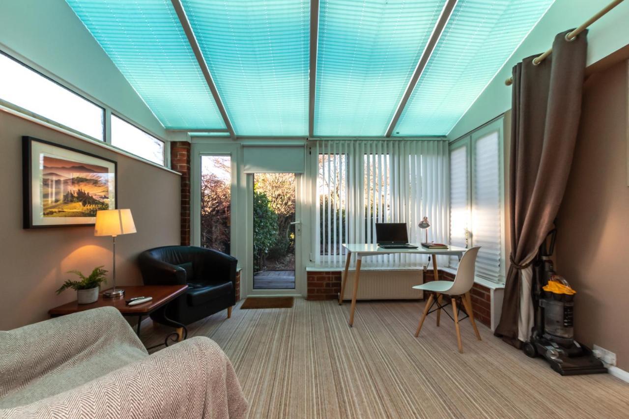 Cheerful 3-Bedroom Douglas House With Patio Southampton Exterior foto